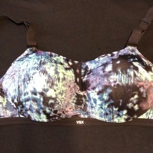 Victoria’s Secret sport bra, 34 C.